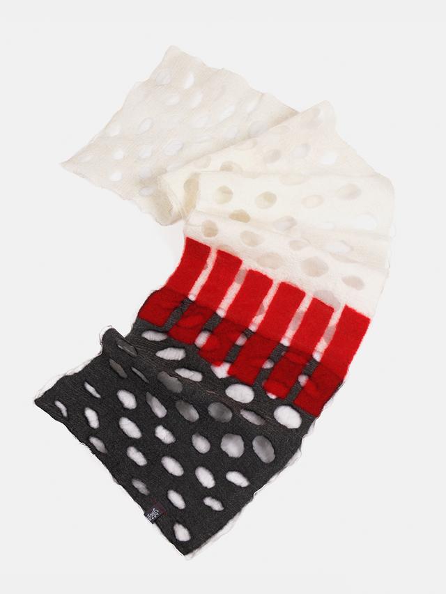 Scarf- Holes