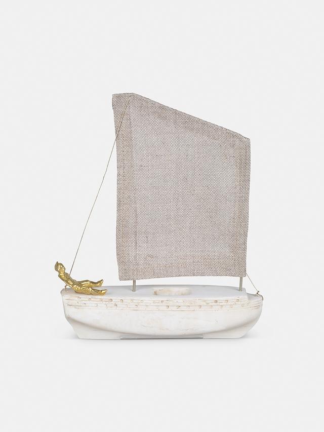 Sailing boat