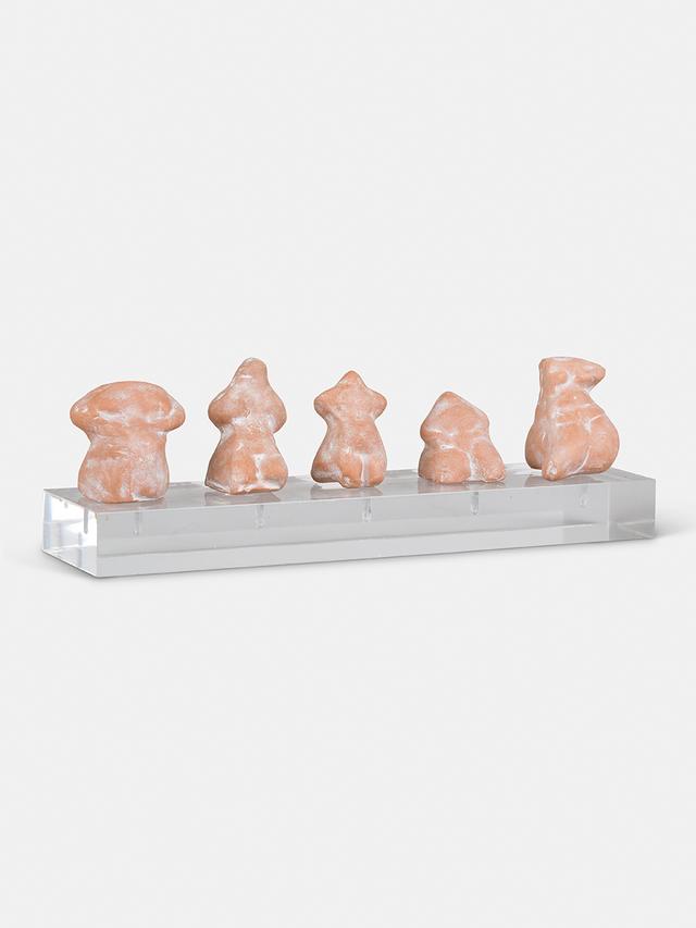 Clay female figurines