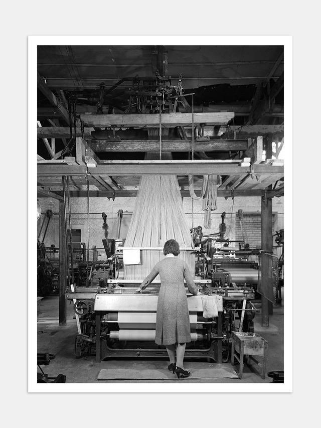 Elly Sougioultzoglou-Seraidari (Nelly’s), Work at a weaving mill